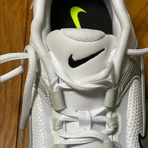 Nike Air Max Bliss Running Shoe, Size 8.5 - Picture 10 of 10